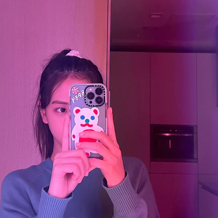 Selfie Pakai Iphone, Jisoo Blackpink Banjir Hate Comment 4 Jisoo