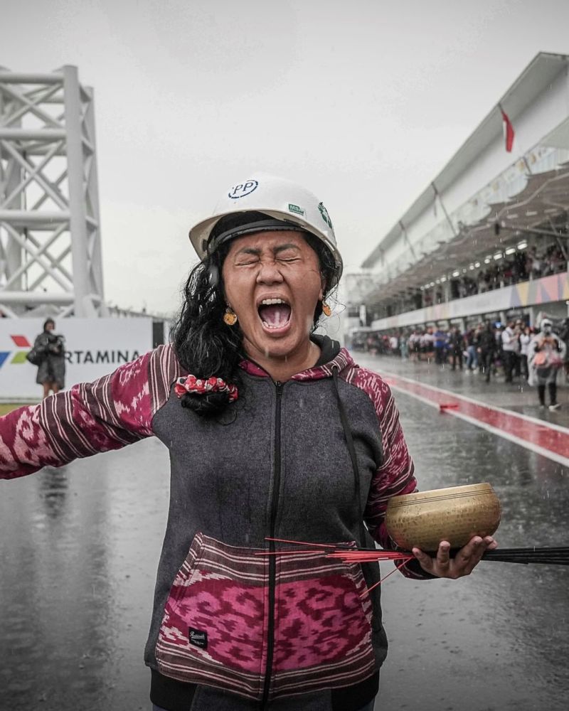 Profil Rara Istiati Wulandari, Si Pawang Hujan Motogp 4 Pawang Hujan Motogp