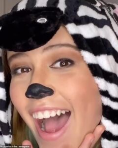 Rayakan Halloween Dengan Keluarga, Jessica Alba Unggah Video Lucu Di Instagramnya 9 35126020 8903853 Image A 12 1604279676480