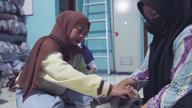 Natalia Dewi Puspita Sari Sempat Ingin Gulung Tikar, Kini Punya 77 Karyawan 5 Natalia Dewi Puspita Sari