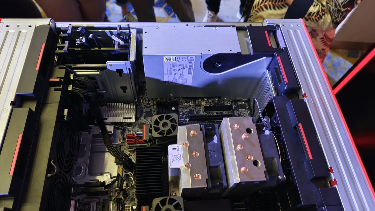 Lenovo Thinkstation P8 Masuk Ri, Tawarkan Solusi Workstation Profesional 7 Lenovo Thinkstation P8