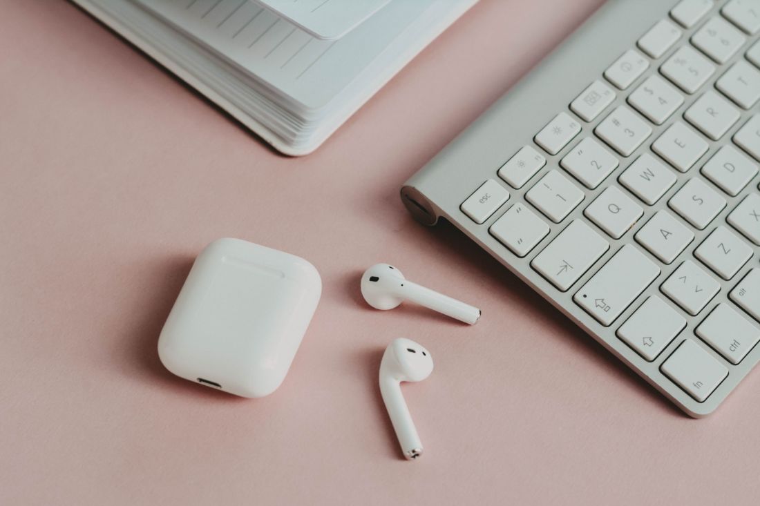 Ikuti Tips Dan Cara Ini Untuk Membersihkan Airpods Dengan Benar 7 Membersihkan Airpods