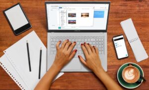 Nonton Drakor Lebih Nyaman Dengan Asus Vivobook 15 (A516) 7 Ilustrasi Laptop Mengetik Windows Asus Vivobook 15