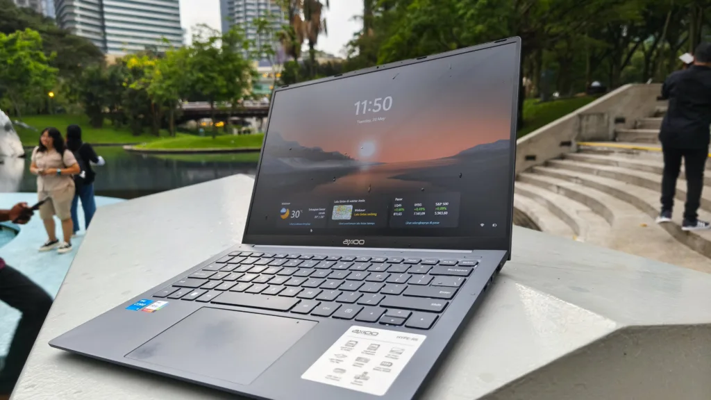 Laptop 1 Kg Axioo Hype R5 Tertinggal Di Petronas, Saking Ringannya! 6 Axioo Hype R5