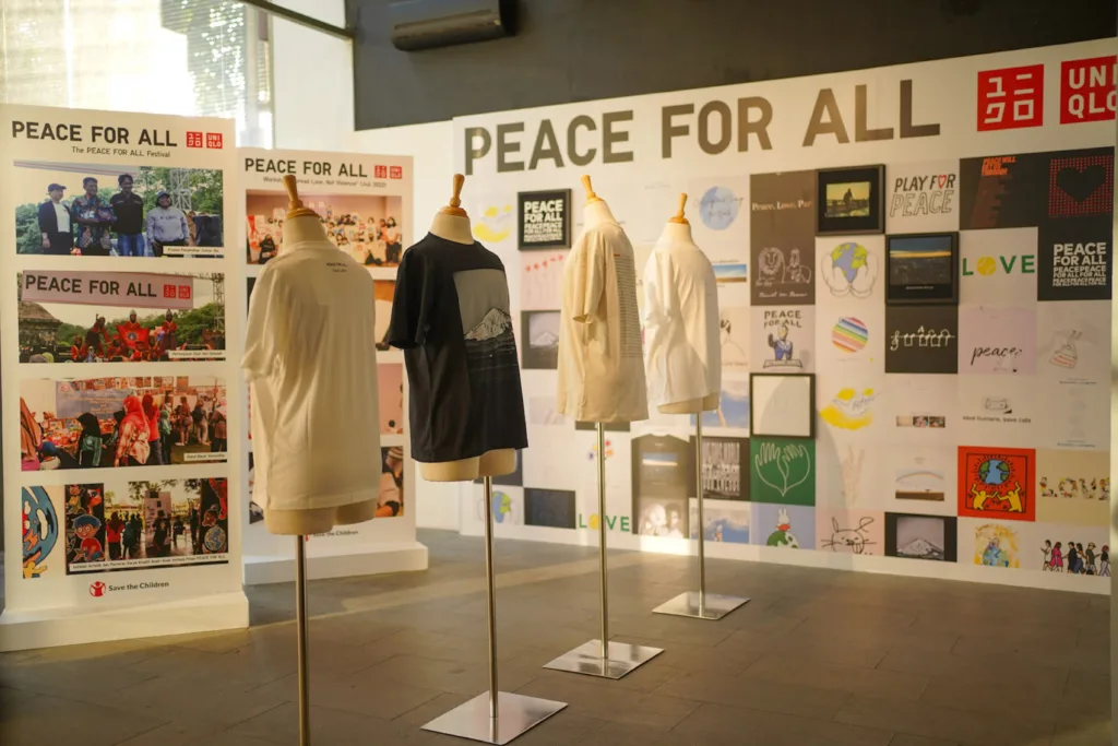 Uniqlo Bersama Save The Children Gaungkan Perdamaian Lewat T-Shirt 4 Uniqlo Peace For All 3