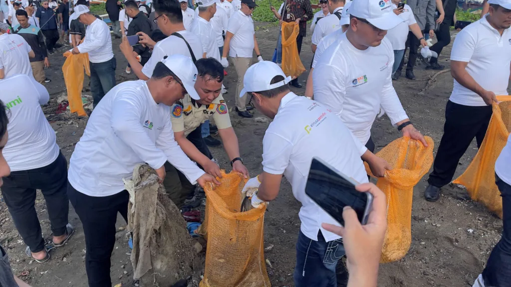 Telkomsel Jaga Bumi Gaungkan Gerakan Wisata Bersih Di Tanjungpinang &Amp; Manado, Dorong Pariwisata Berkelanjutan 4 Telkomsel Jaga Bumi Dukung Gwb Kemenpar 3B