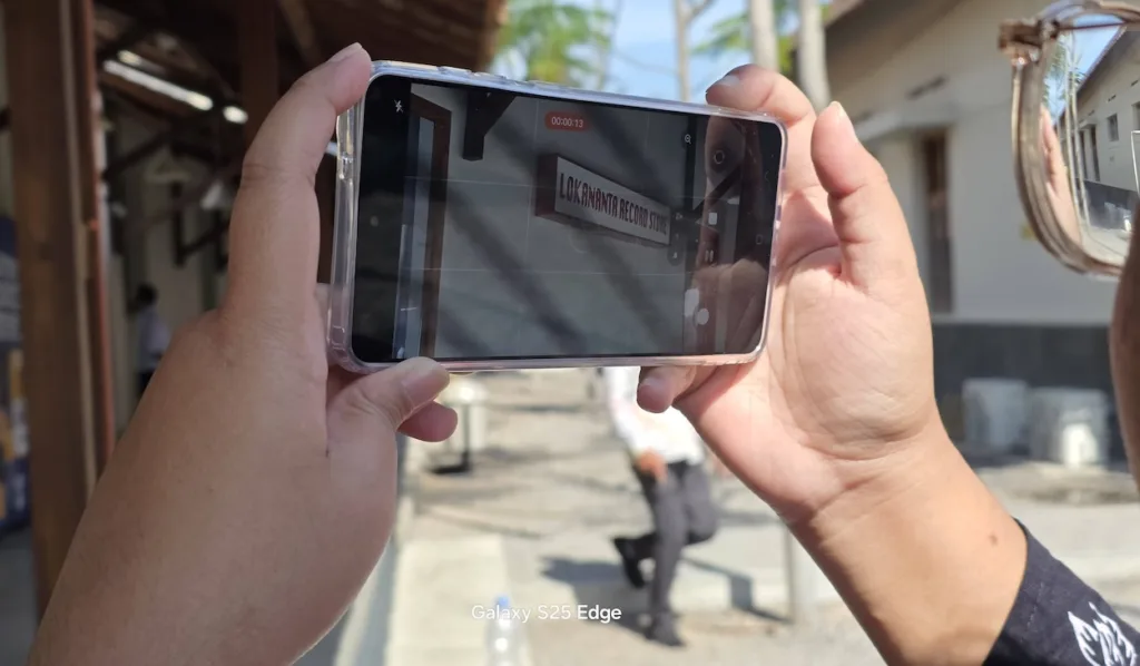 7 Tips Liburan Maksimal Dengan Galaxy S25 Edge 7 Kamera Galaxy S25 Edge Lokananta Solo