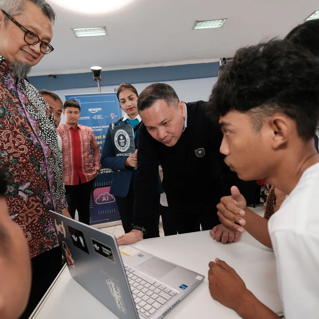 Amazon Cetak Rekor Dunia Bersama Siswa Jawa Barat, Buktikan Kekuatan Generative Ai Indonesia 4 Aws Foto 2