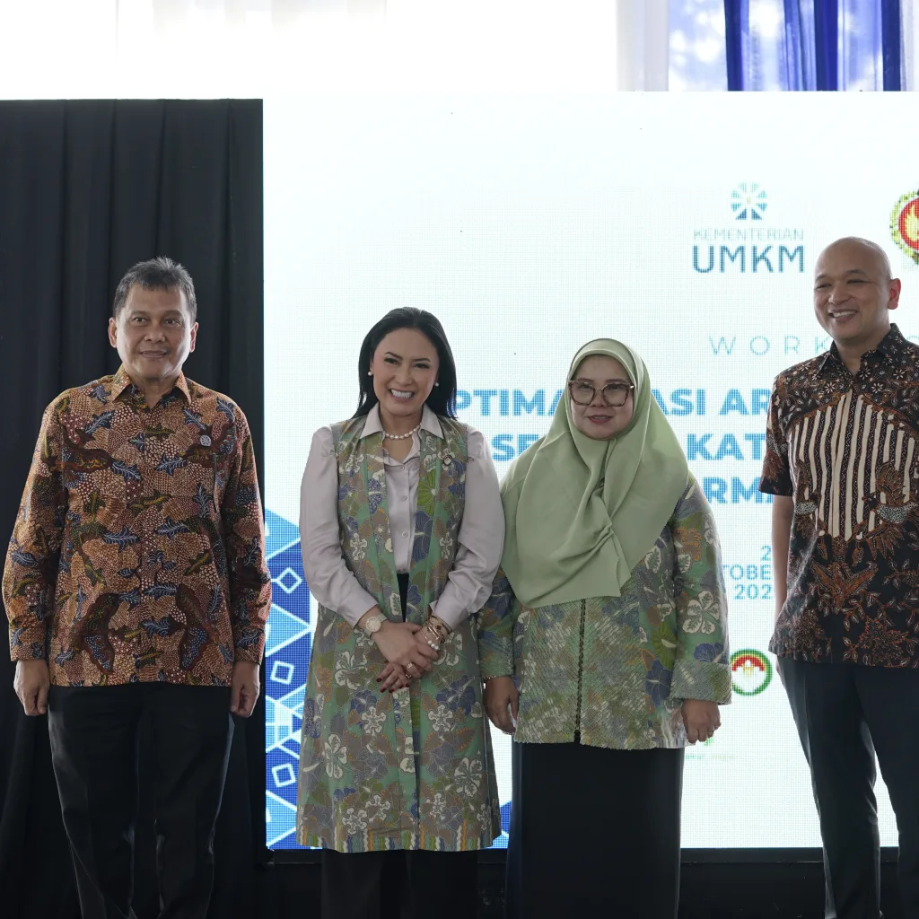 Dari Kios Ke Ai: Cara Mwx Dan Kemenkop Ukm Bekali Pelaku Umkm Diy Hadapi Era Digital 4 Ki Ka Asisten Deputi Pemasaran Dan Digitalisasi Usaha Mikro Kementerian Umkm Ari Anindya Hartika Penasihat Dwp Kementerian Umkm Tina Astari Maman Penasihat Dwp Kementerian Umkm Novi Helvi Yose Rizal Ceo Founder Mwx
