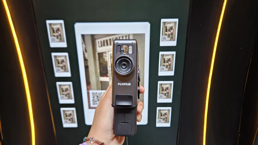 Instax Mini Evo Cinema Mendarat Di Ri, Bawa 10 Filter Vintage 6 Instax Mini Evo Cinema