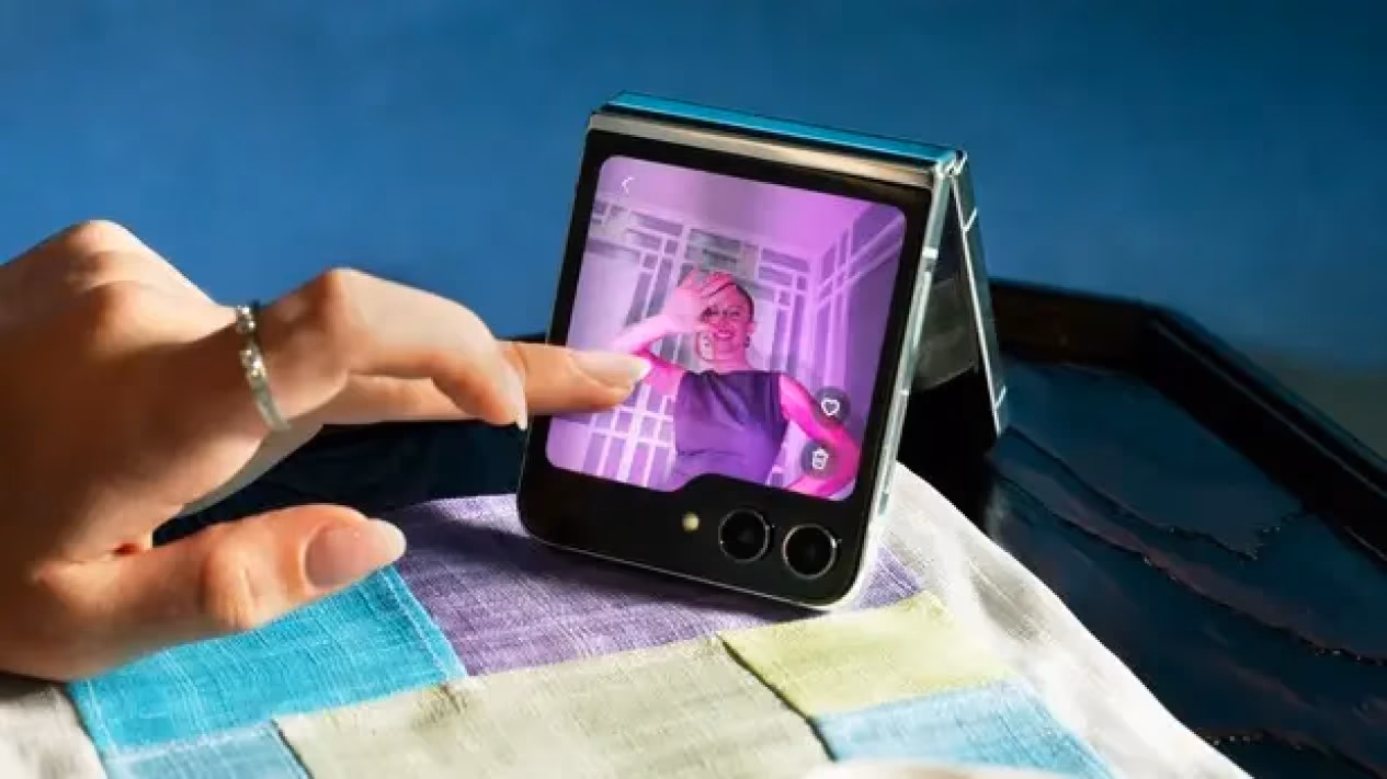 4Fbfmo Samsung Galaxy Z Flip 1
