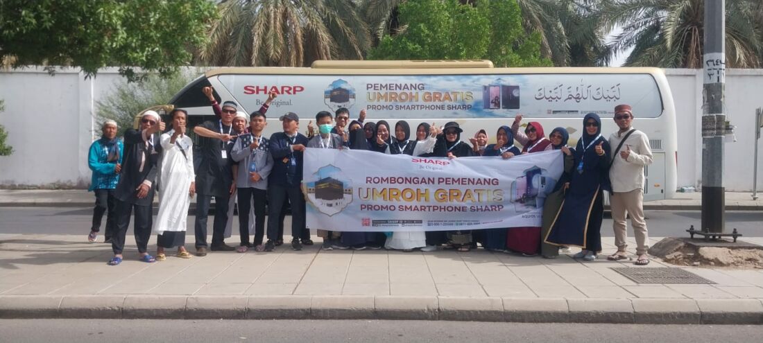 Sharp Indonesia Berangkatkan 24 Jemaah Umroh