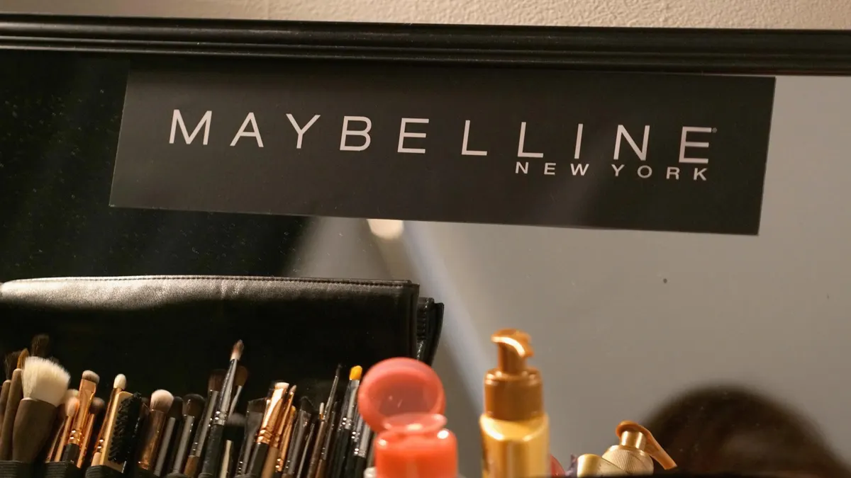 Begini Cara Touch Up Virtual Di Microsoft Teams Pakai Aplikasi Maybelline Beauty