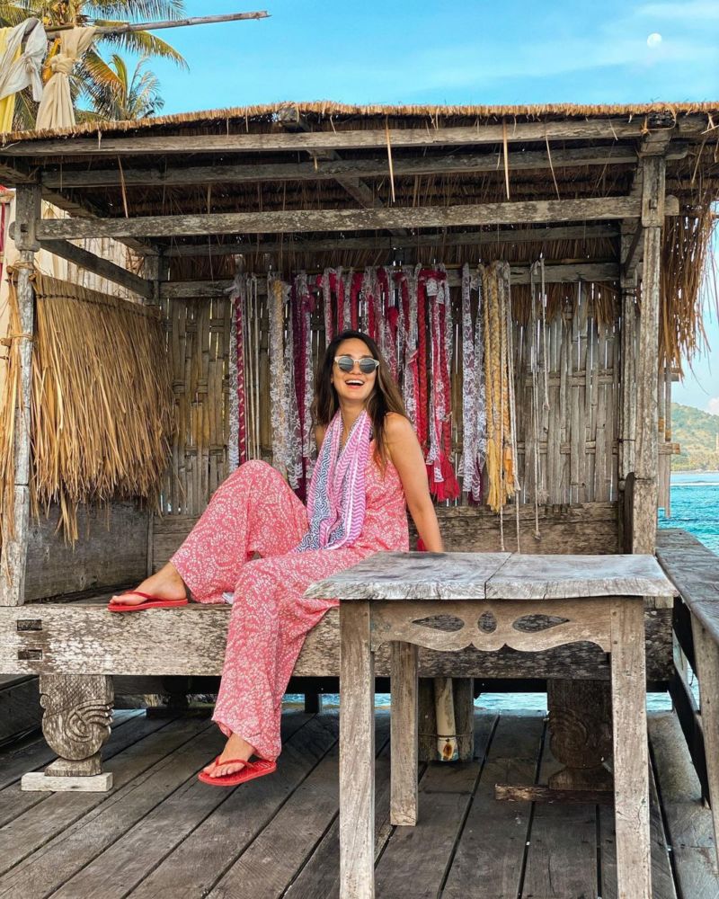 Luna Maya Bagikan Pengalaman Jaga Kesehatan Fisik Dan Mental Dengan Galaxy Z Flip 3