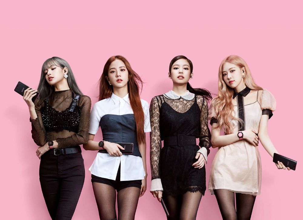 Adu Gaya Personel Blackpink Pose Pakai Samsung
