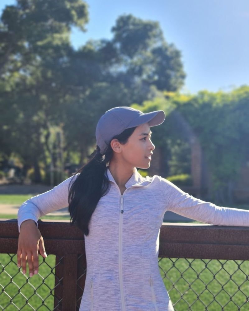 Maudy Ayunda Kini Jualan Sayur