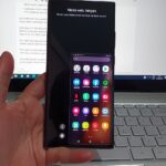 Cara Operasikan Galaxy Note20 Dengan Satu Tangan