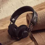 Adidas Pamerkan Headphone Tenaga Surya Dengan Daya Tahan Baterai Hingga 80 Jam