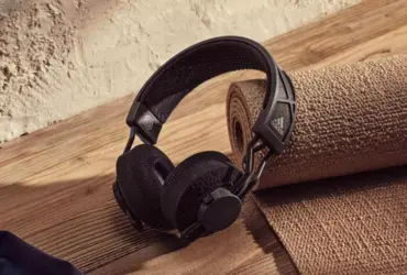 Adidas Pamerkan Headphone Tenaga Surya Dengan Daya Tahan Baterai Hingga 80 Jam