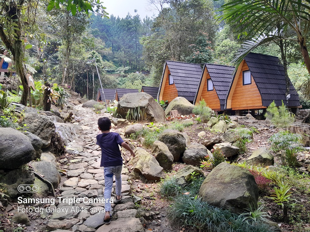 Menyusuri Sungai Luwihaja Hills Dengan Samsung Galaxy A04S