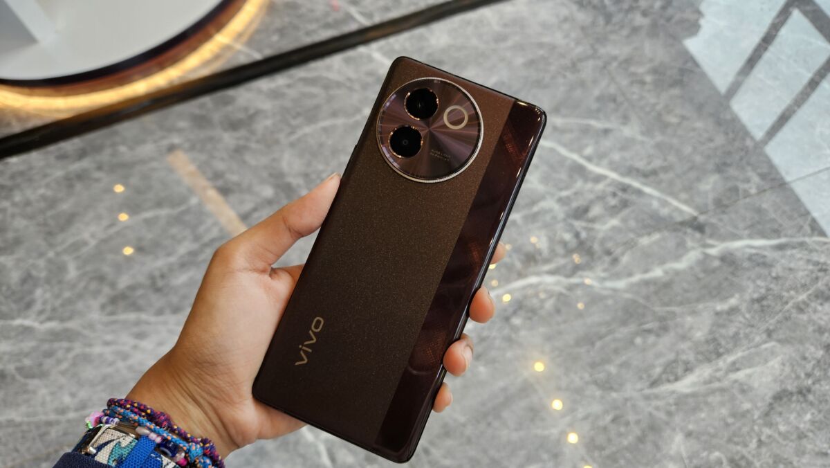 Vivo V30E
