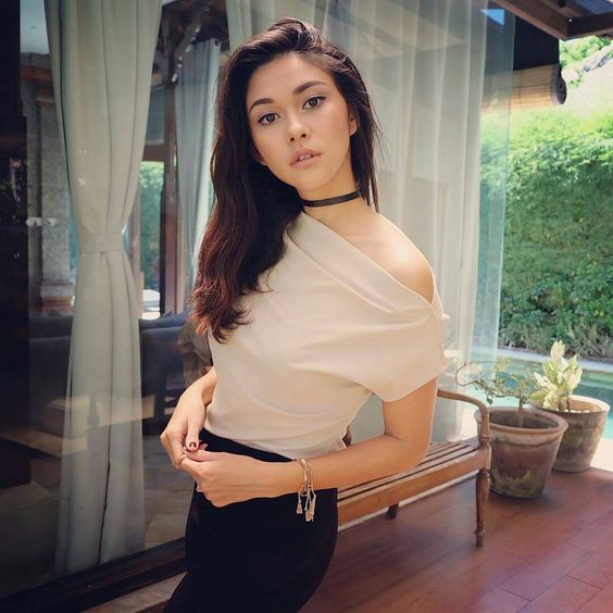 Celebstyle: Nana Mirdad