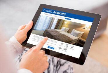 Aplikasi Allora Bantu Pengguna Memesan Hotel Dengan Robot Ai