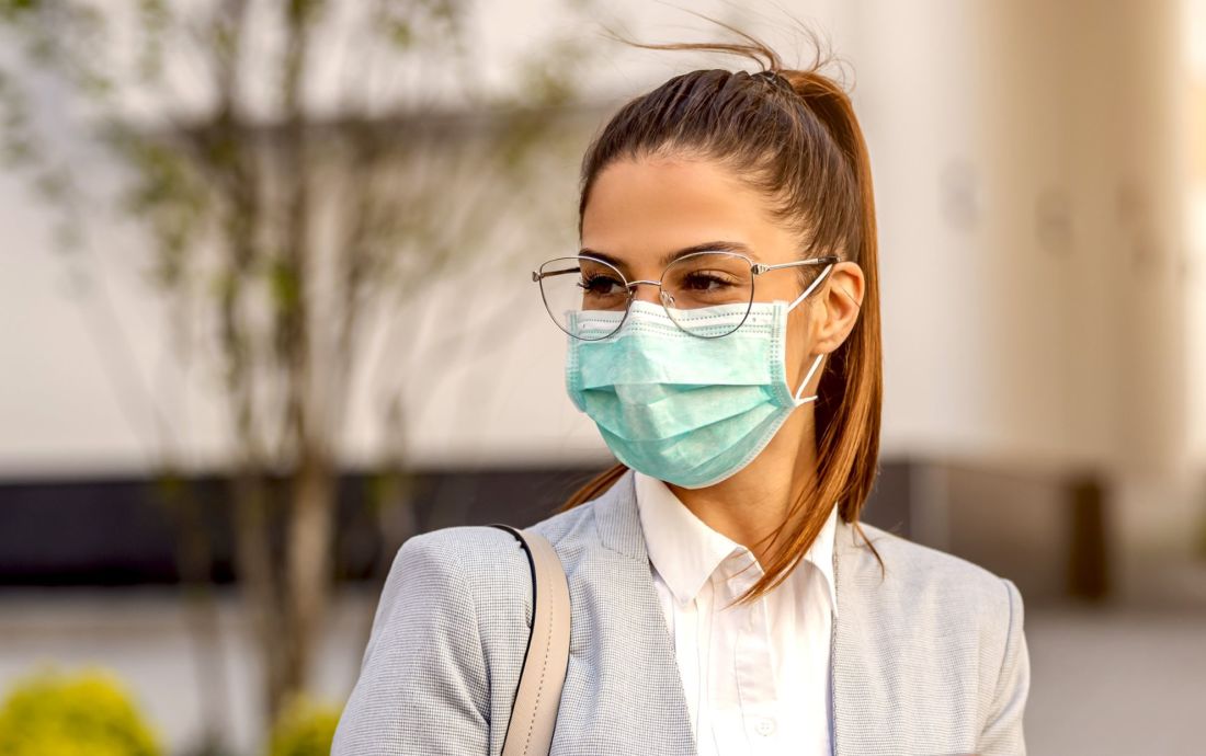Tips Memakai Masker Yang Benar Biar Kacamata Kamu Nggak Berembun