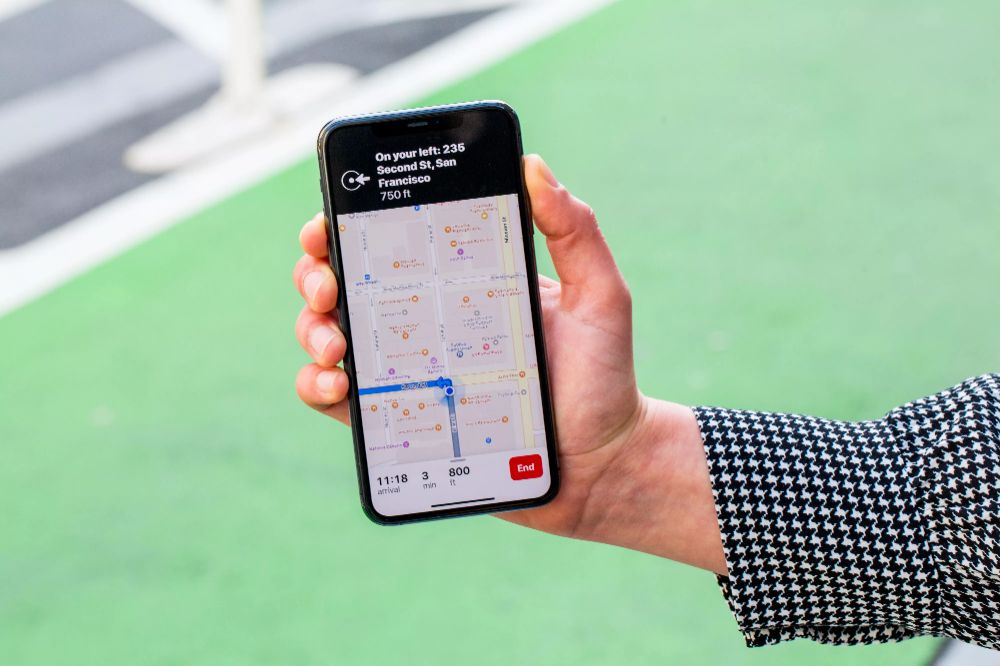 Ikuti Google Maps Dan Waze