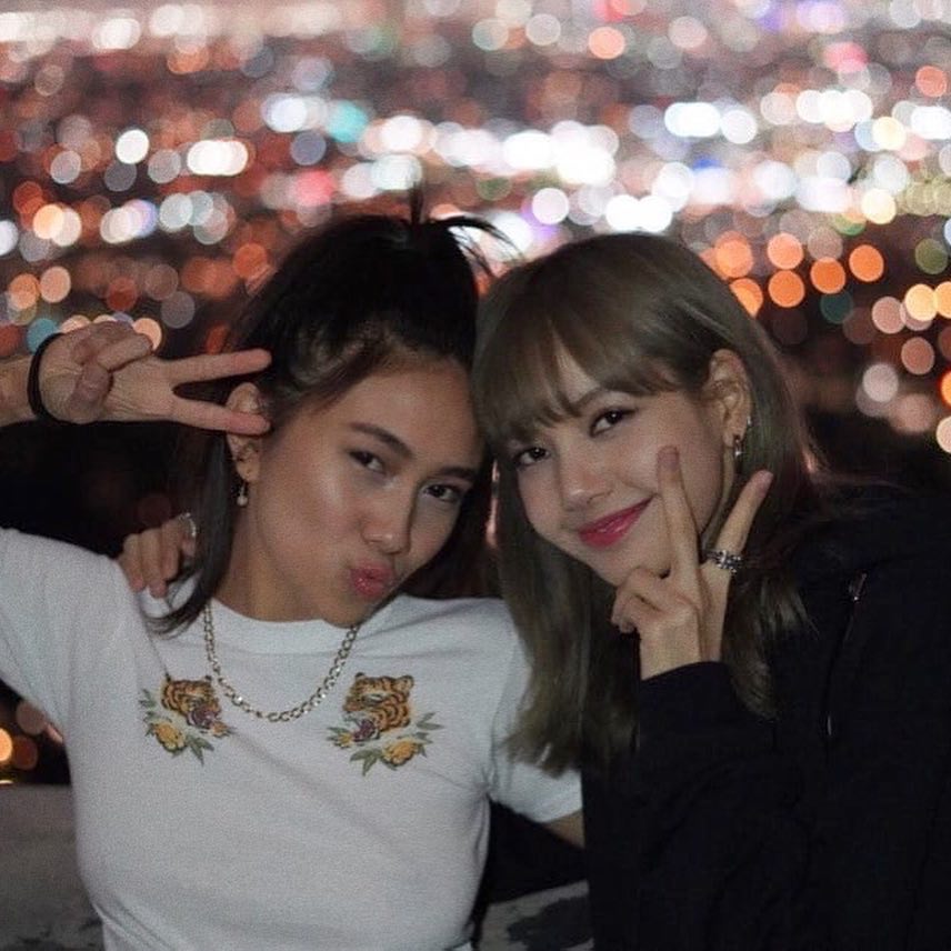 Niki Kenalan Sama Lisa Blackpink Lewat Dm Instagram