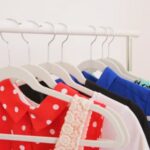 Benarkah Covid-19 Bisa Menular Lewat Baju? Ini Jawabannya
