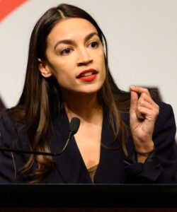 Aoc Sets The Record Straight On Who Shes Blocking On Twitter&mdash; Why