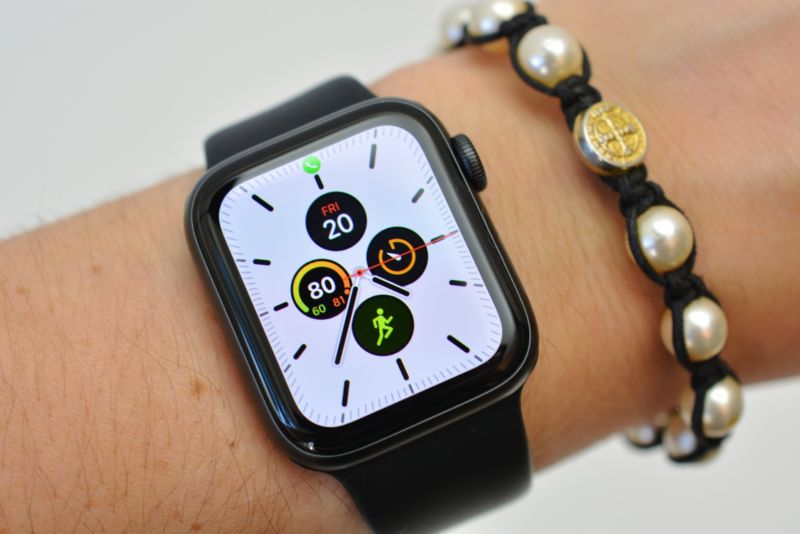 Apple Watch Jadi Smartwatch Paling Banyak Dibeli Selama Q1 2021
