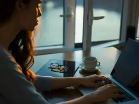 Laptop Woman