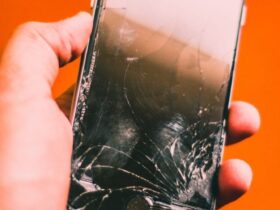 Bahan Elektronik Ini Bisa Menyembuhkan Layar Smartphone Kita Yang Retak