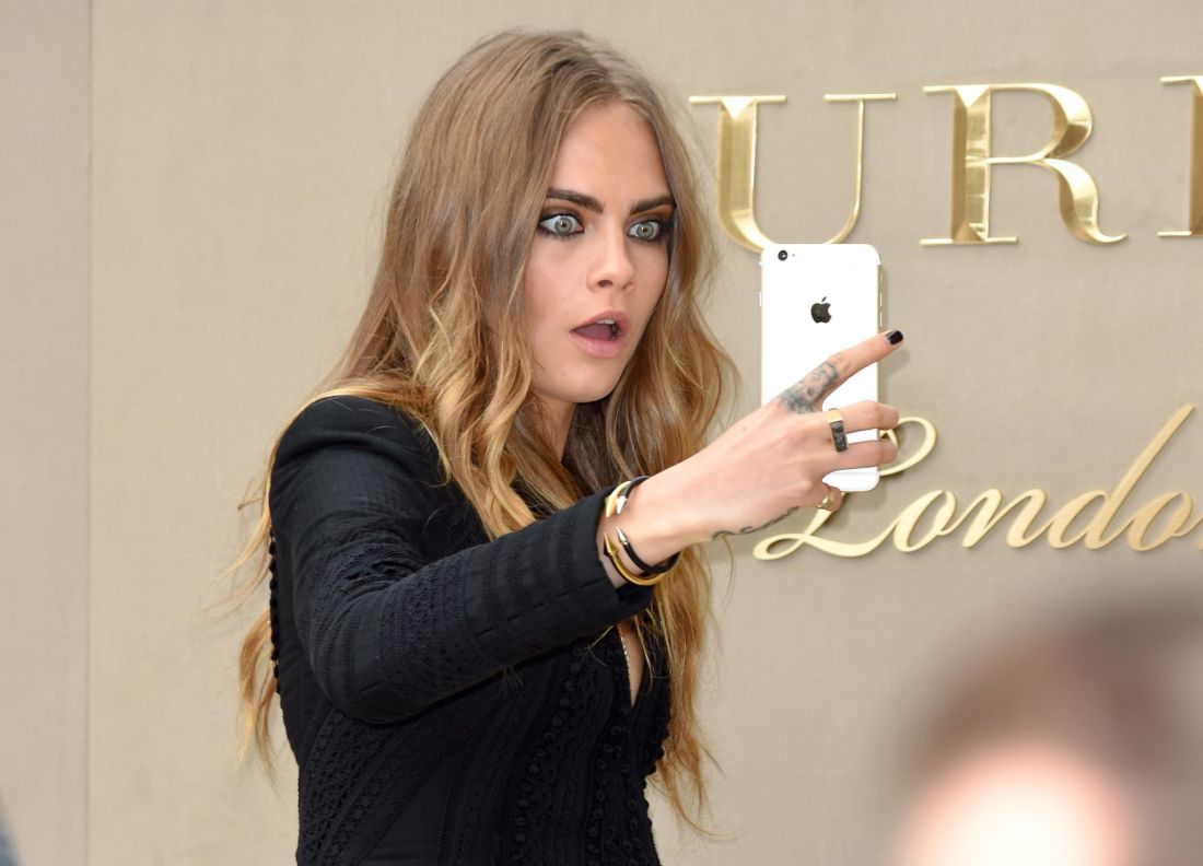 Fakta! Orang Jahat Dilarang Pakai Iphone