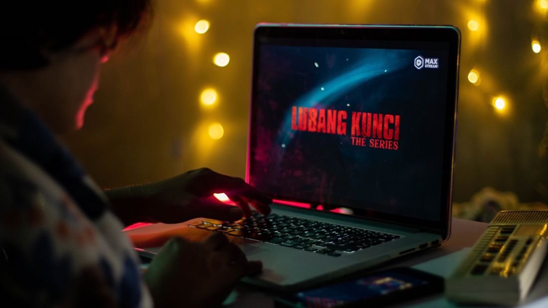 Dibalik Lubang Kunci 9