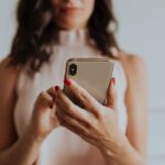 Penelitian Pada Aplikasi Kencan Mengungkap Bahwa Pengguna Iphone Lebih Menarik