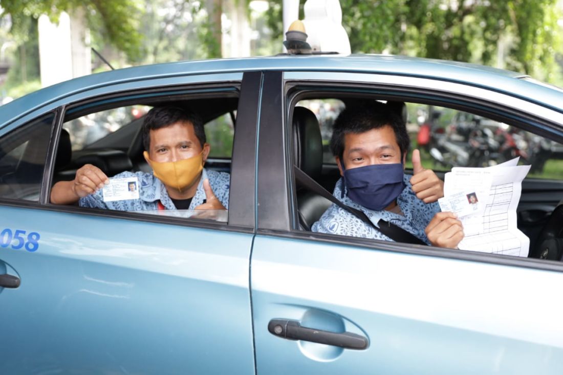 Bluebird Gelar Vaksinasi Drivethru Untuk Pengemudi Dan Lansia