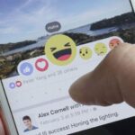 Care Reaction Facebook Bisa Kirim Pelukan Virtual Untuk Temanmu