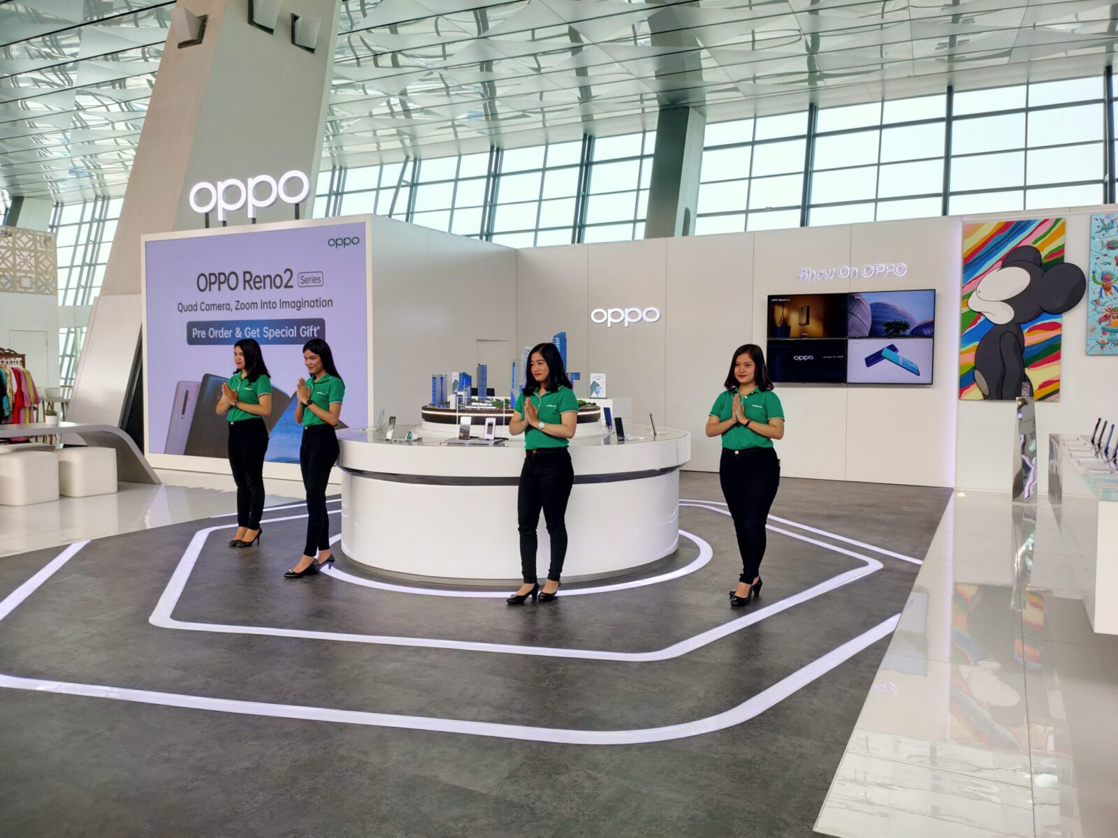 Oppo Buka Cabang Di Terminal 3 Bandara Internasional Soekarno Hatta