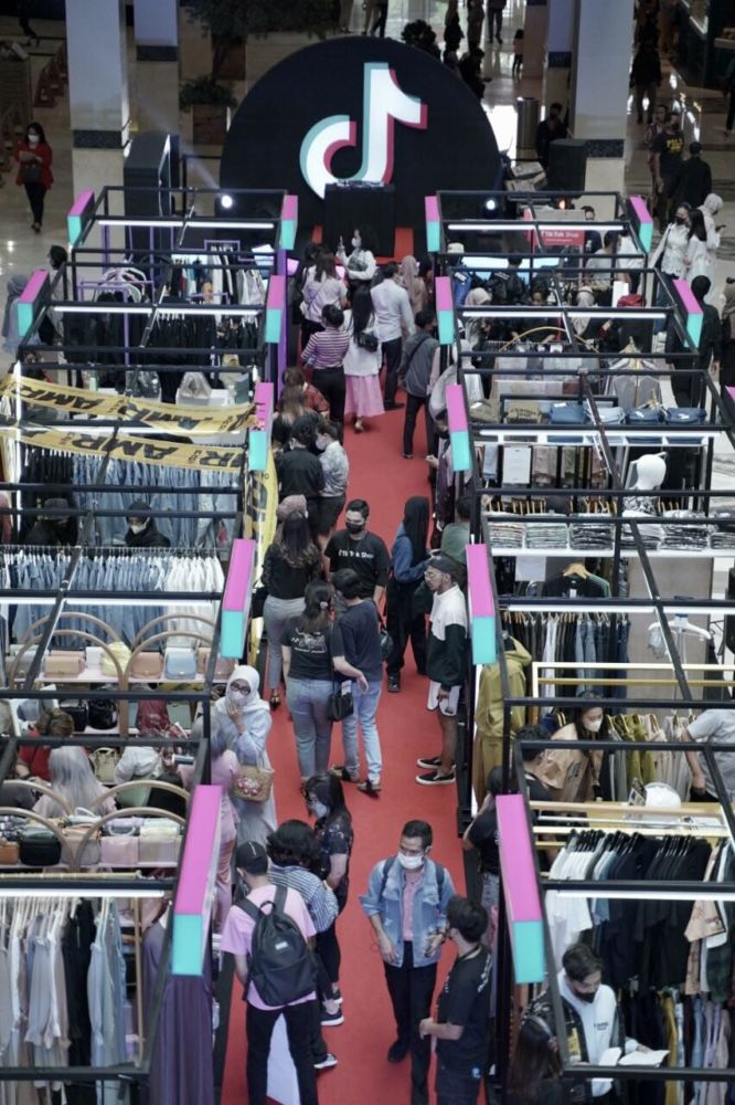 Pedagang Tanah Abang Bantah Jualan Sepi