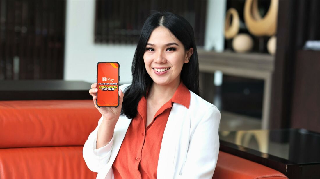 Tips Atur Keuangan Keluarga Ala Devina Hermawan