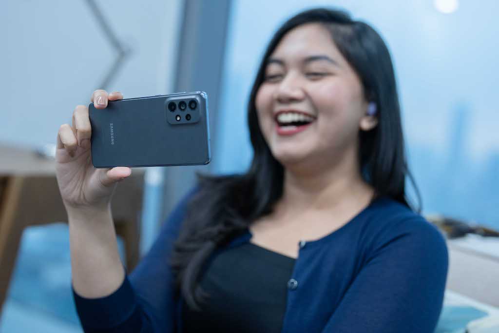 5 Fitur Samsung Galaxy A73 5G Ini Bikin Kamu Nyaman Nonton Film Dan Series