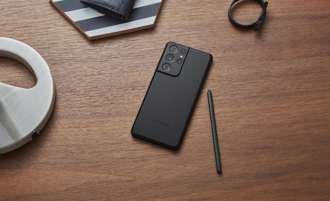 Galaxy S21 Ultra Lifestyle Black S Pen