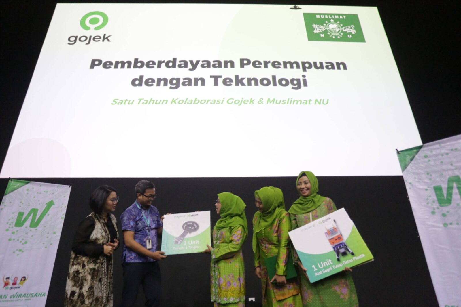Emak-Emak Muslimat Nu Kini Melek Digital