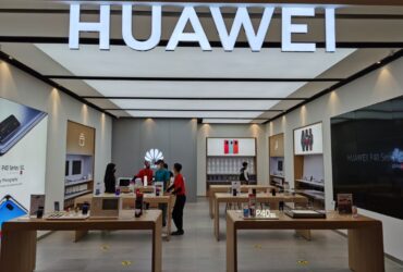 Huawei Resmikan High-End Experience Store Di Summarecon Mall Serpong