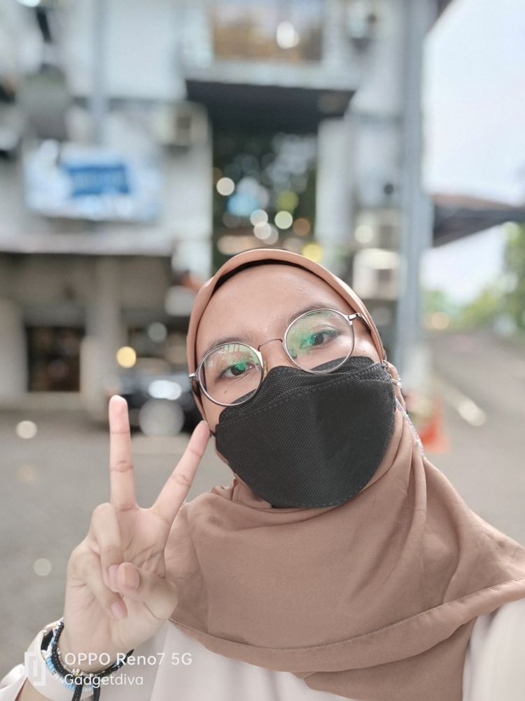 Hasil Foto Bokeh Flare Portrait Oppo Reno7 5G 