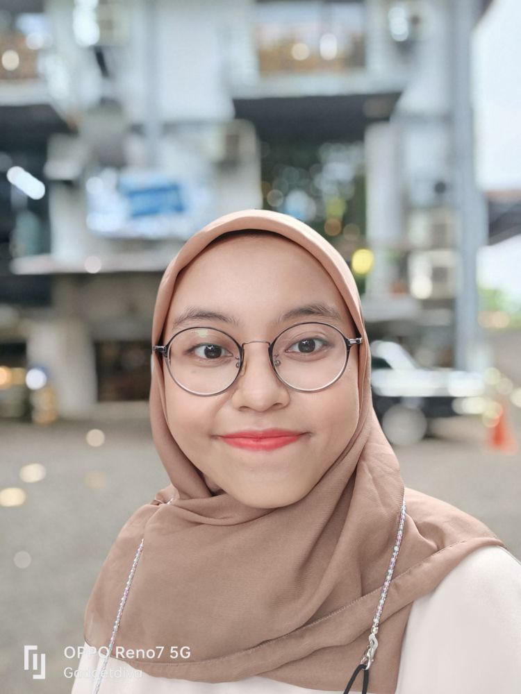 Hasil Foto Bokeh Flare Portrait Oppo Reno7 5G 