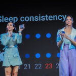 7 Artis Cantik Awet Pakai Samsung Lipat